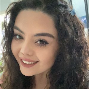 Meet your Posher, Milca